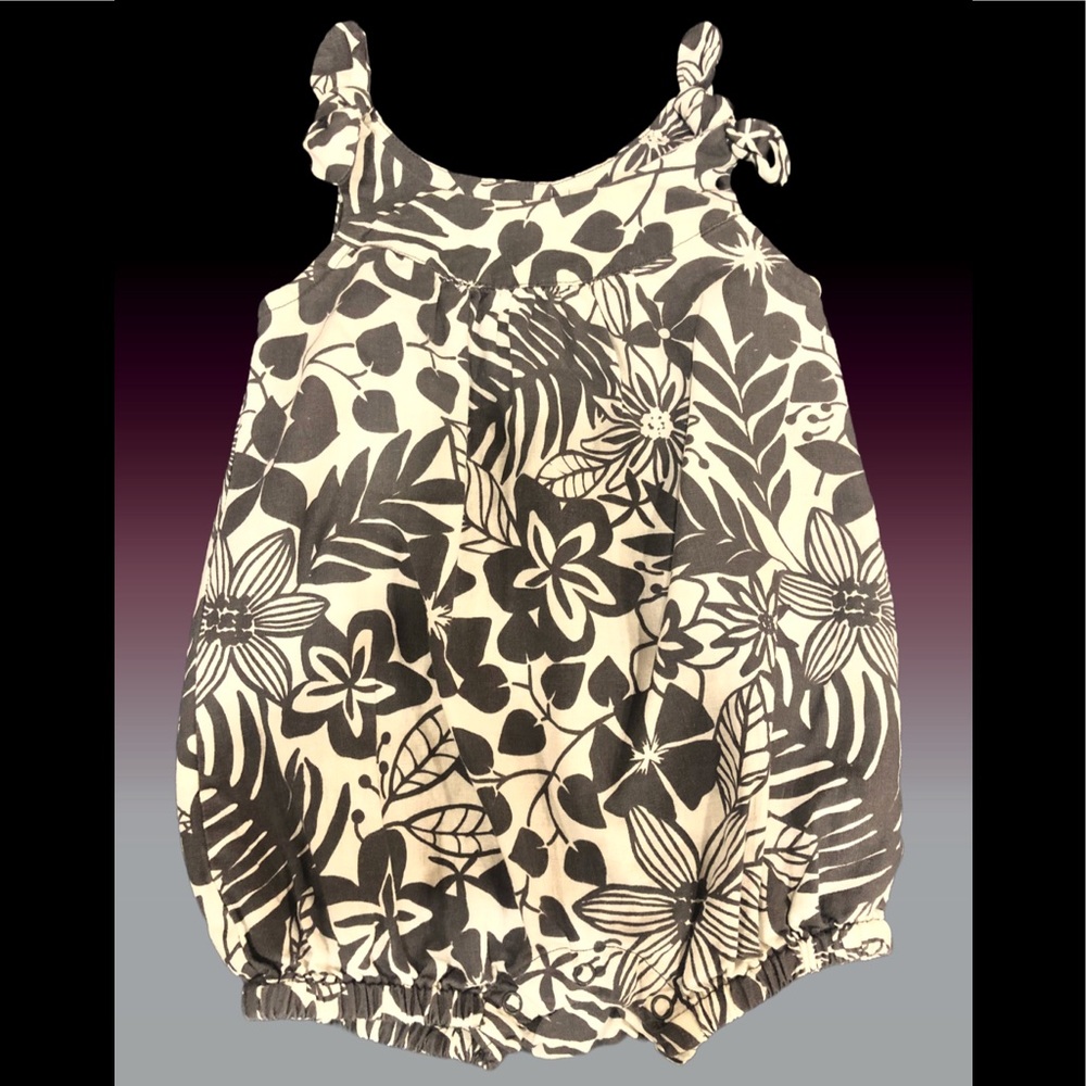 Tea baby romper